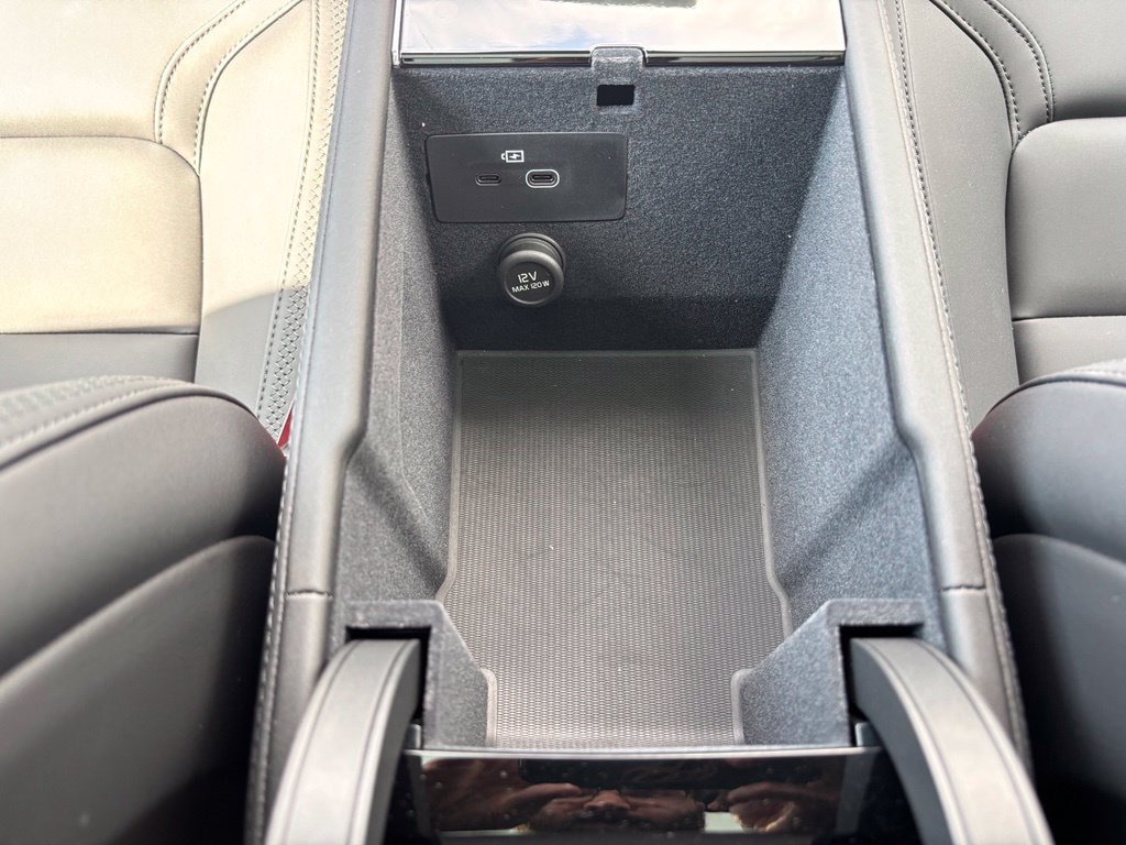 Certified 2026 Volvo XC90 B6 Core w/ Protection Package Premier AWD/4WD image 13