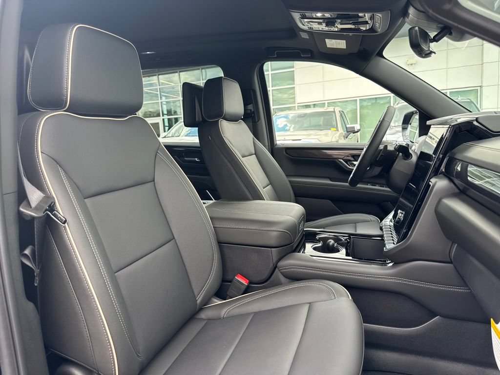 New 2026 GMC Yukon XL Elevation w/ Elevation Premium Package AWD/4WD image 19