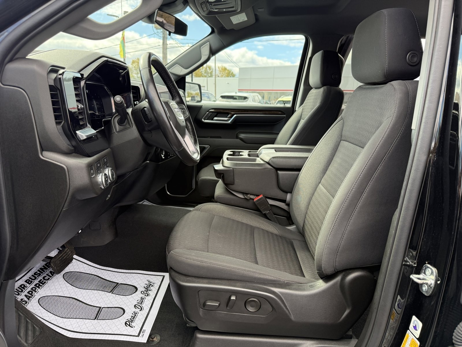 Used 2022 GMC Sierra 1500 SLE image 9