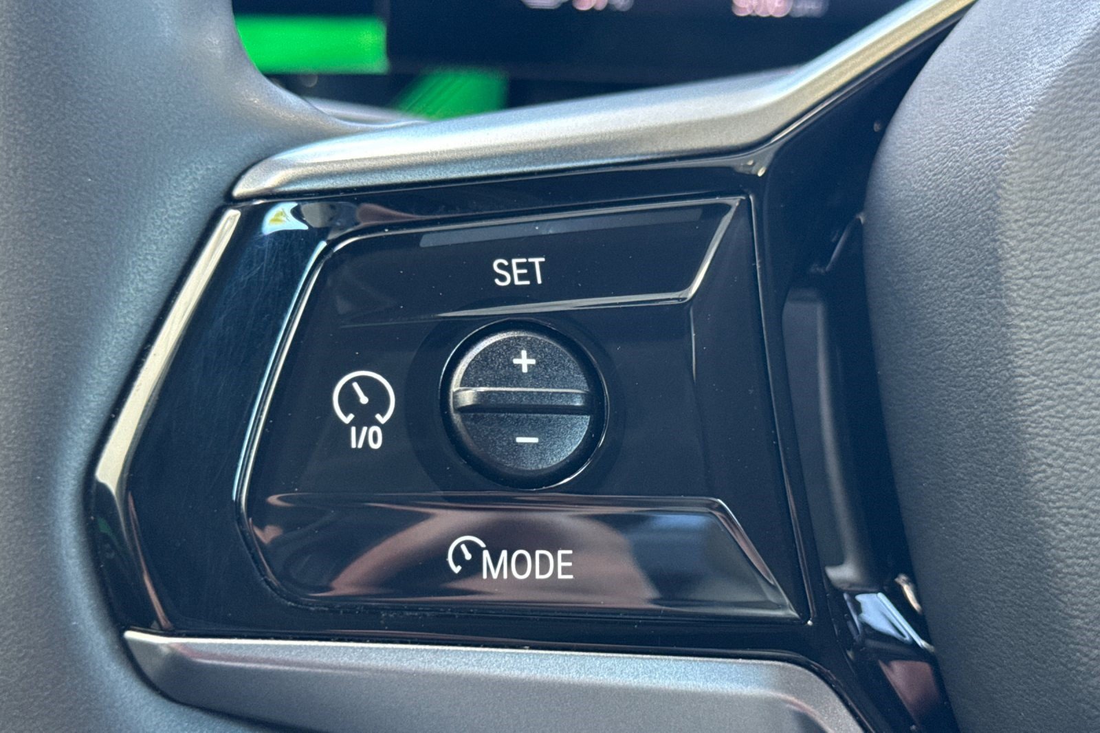 Used 2024 BMW i5 eDrive40i w/ Premium Package RWD image 32