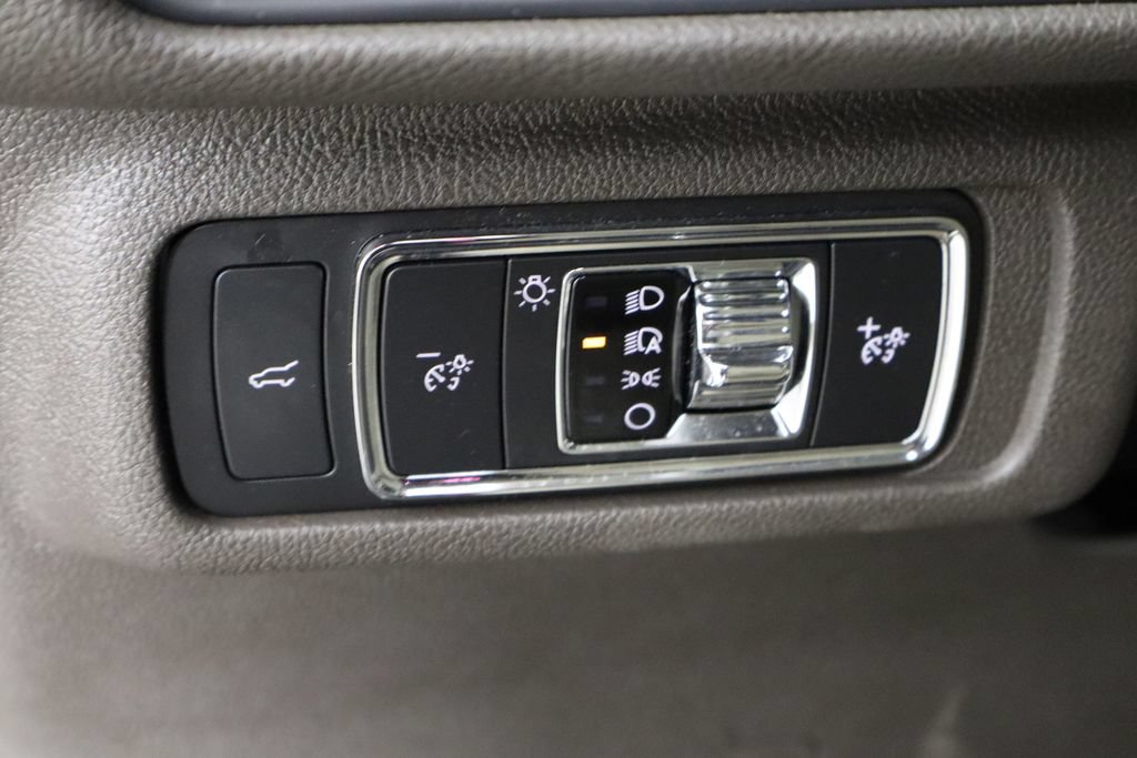 Used 2020 Lincoln Corsair FWD image 23