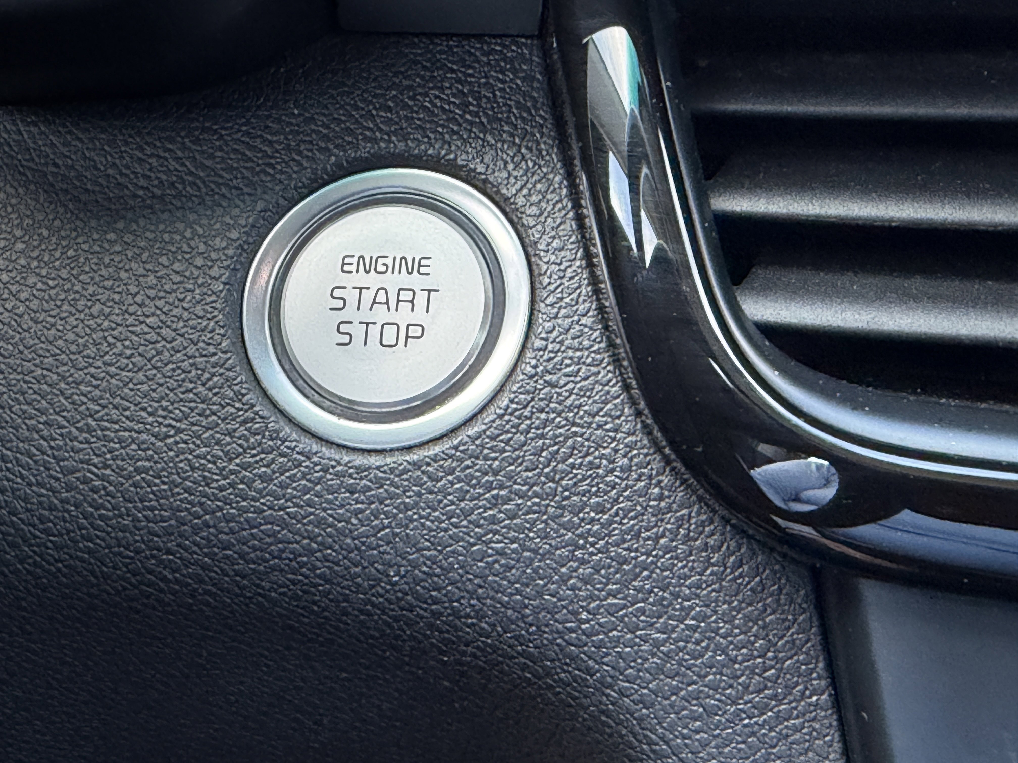 Certified 2020 Kia Optima SE image 27