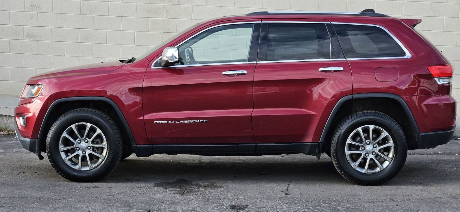 Used 2014 Jeep Grand Cherokee Limited image 2
