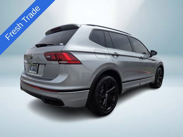 Certified 2023 Volkswagen Tiguan SE R-Line image 6