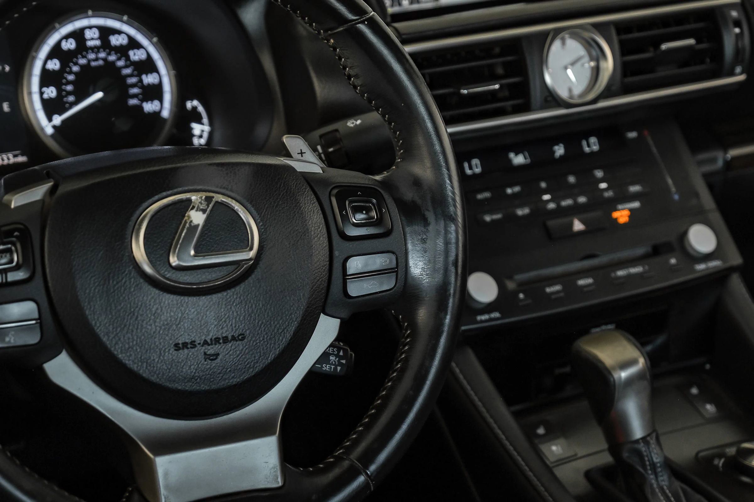 Used 2016 Lexus RC 350 w/ Luxury Package RWD image 18