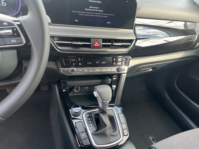New 2026 Kia Seltos S FWD image 11