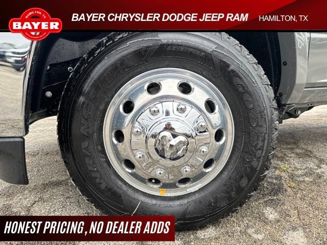 New 2026 RAM 3500 Big Horn AWD/4WD image 12