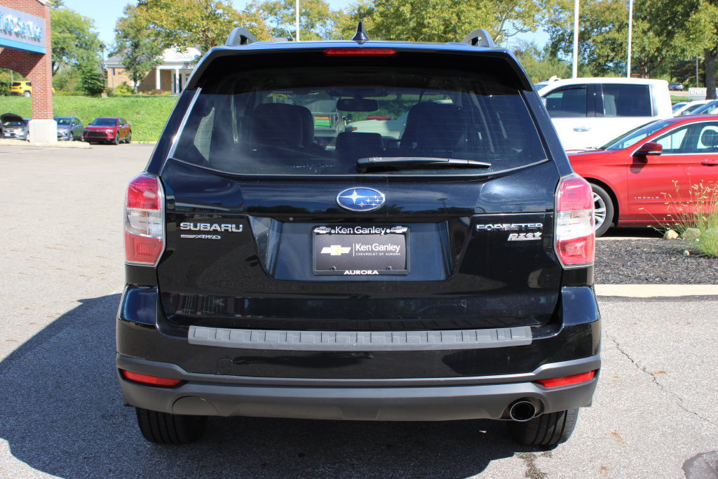 Used 2016 Subaru Forester 2.5i Touring AWD/4WD image 32