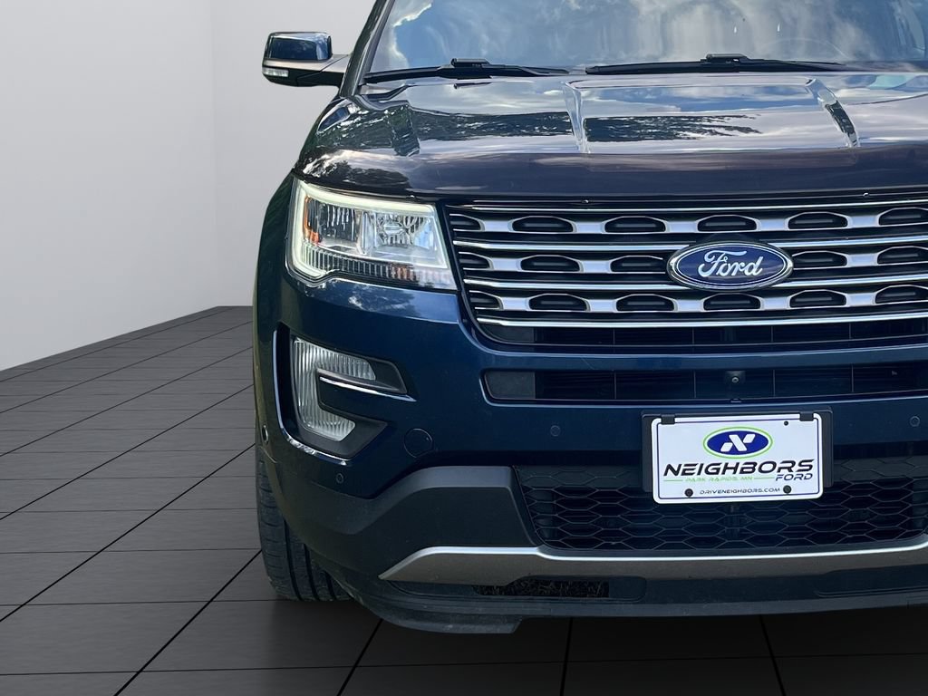 Used 2017 Ford Explorer Limited w/ Equipment Group 301A AWD/4WD image 10