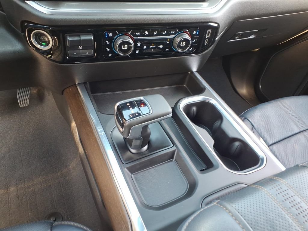 Certified 2023 Chevrolet Silverado 1500 High Country w/ Technology Package AWD/4WD image 27