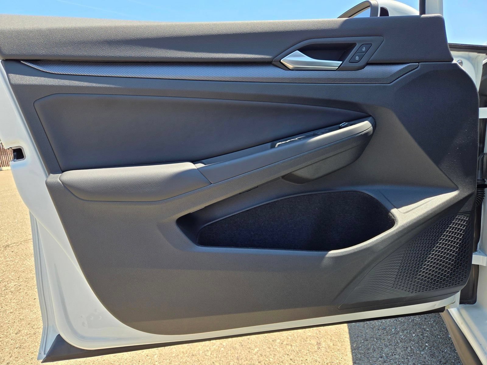 New 2026 Volkswagen GTI SE FWD image 10