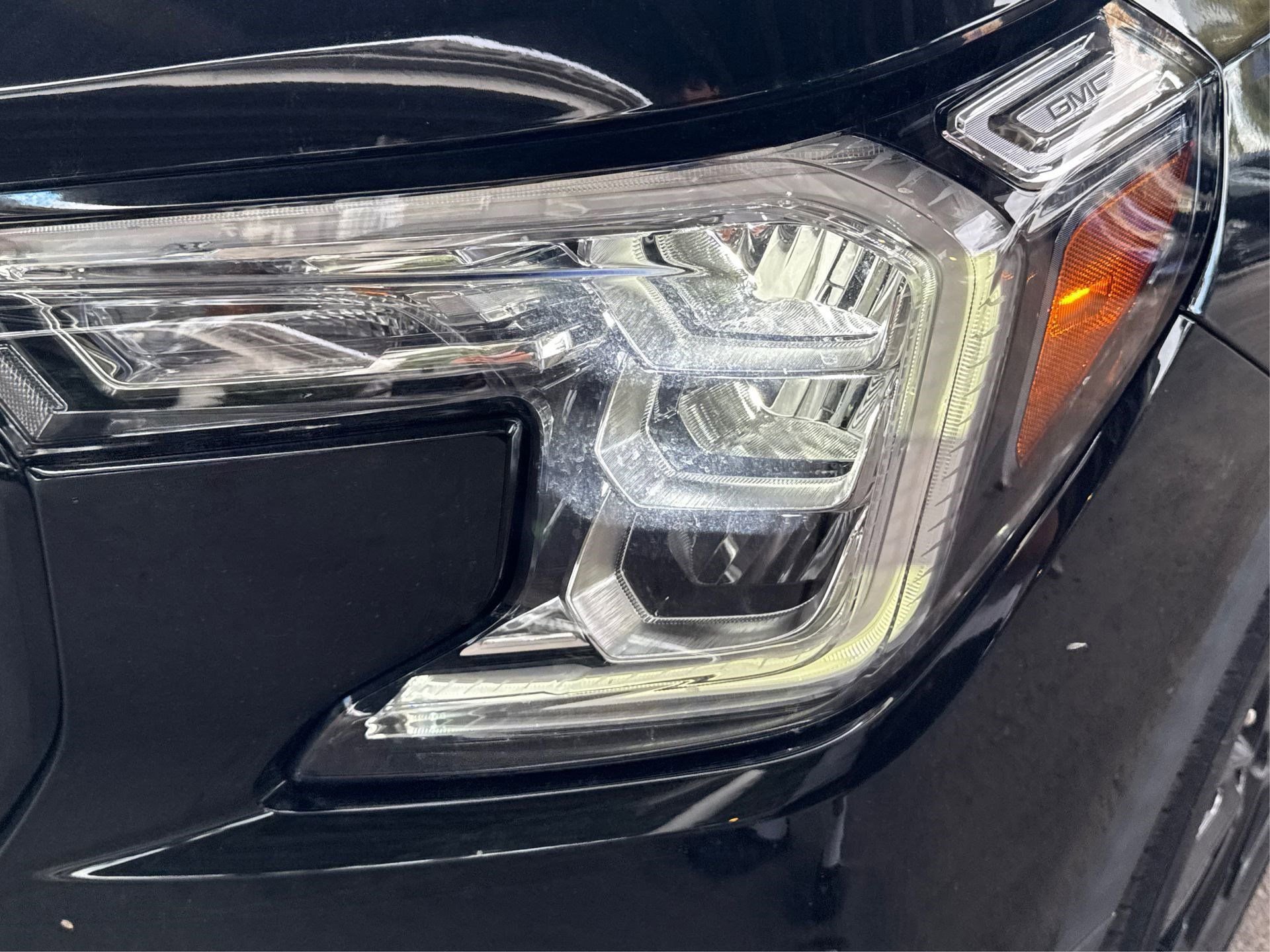 Used 2023 GMC Terrain SLE w/ Elevation Edition image 16