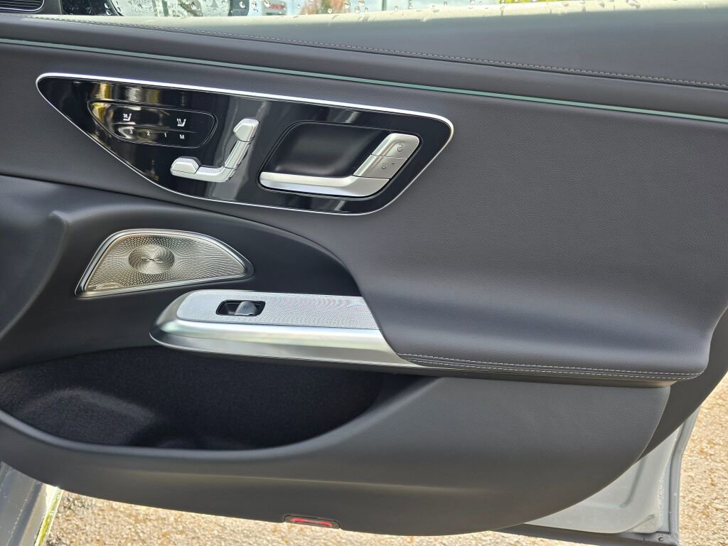 New 2026 Mercedes-Benz E 350 4MATIC Sedan image 26