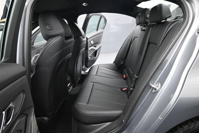 New 2026 BMW 330i xDrive Sedan w/ Premium Package AWD/4WD image 18