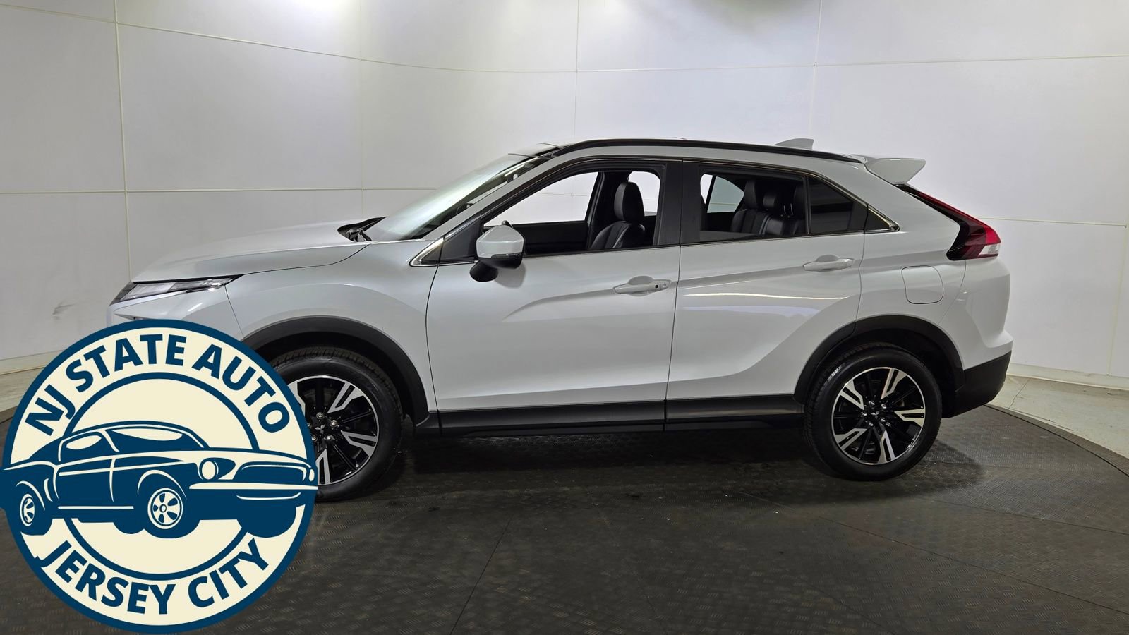 Used 2023 Mitsubishi Eclipse Cross SE image 4