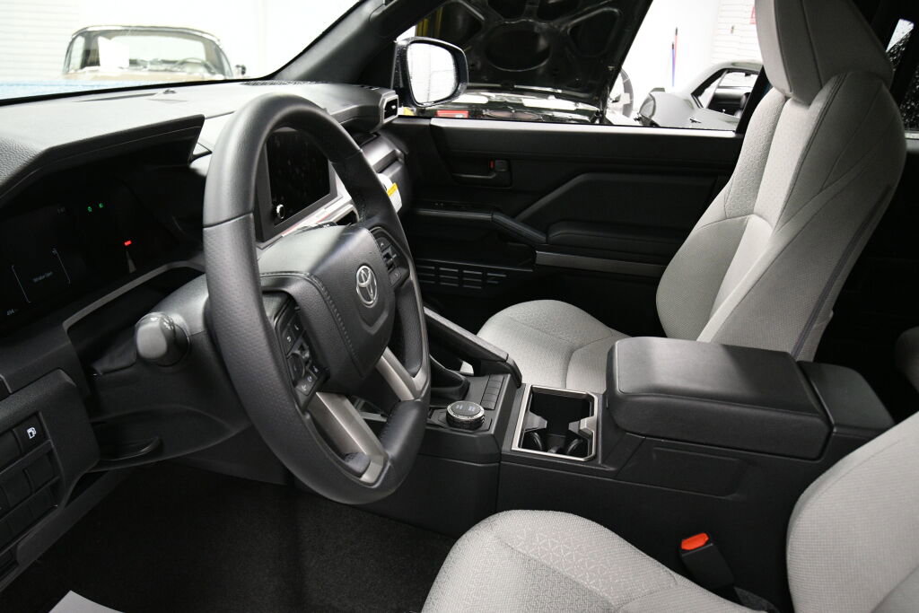 Used 2025 Toyota 4Runner SR5 image 18