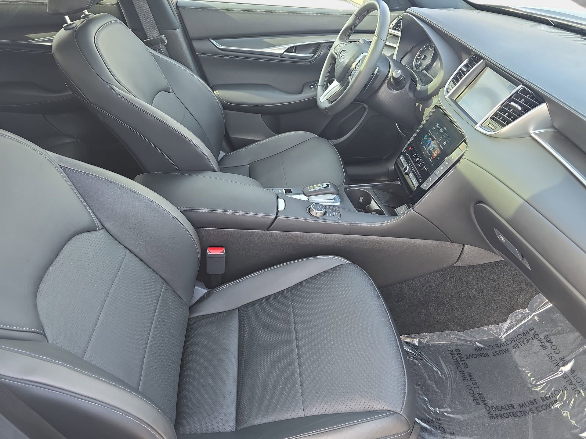 Certified 2025 INFINITI QX55 Essential image 10