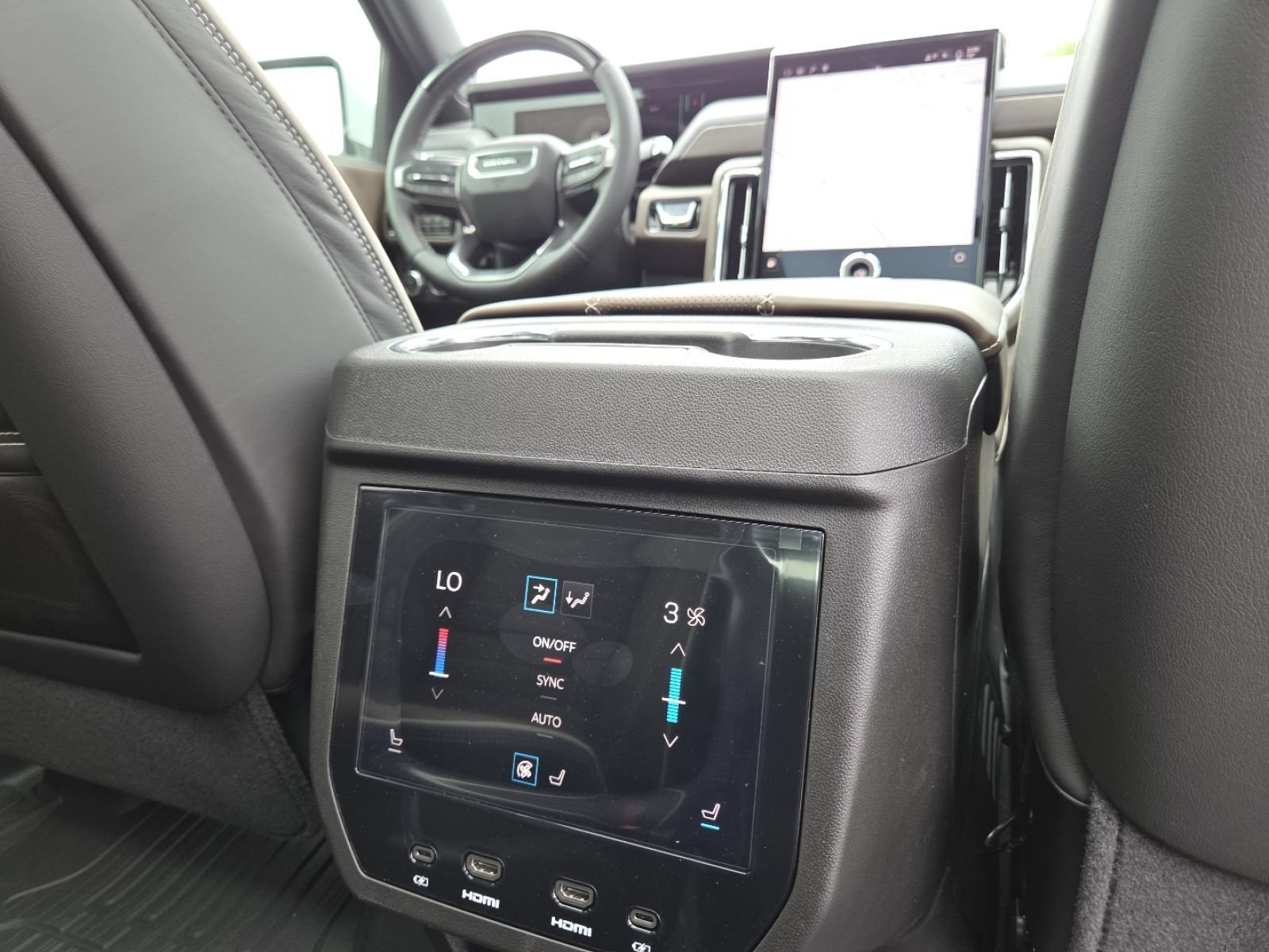 New 2026 GMC Yukon Denali Ultimate AWD/4WD image 28