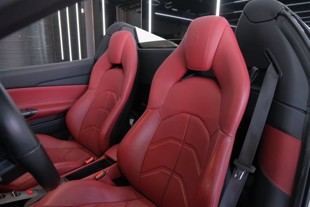 Used 2018 Ferrari 488 Spider RWD image 9