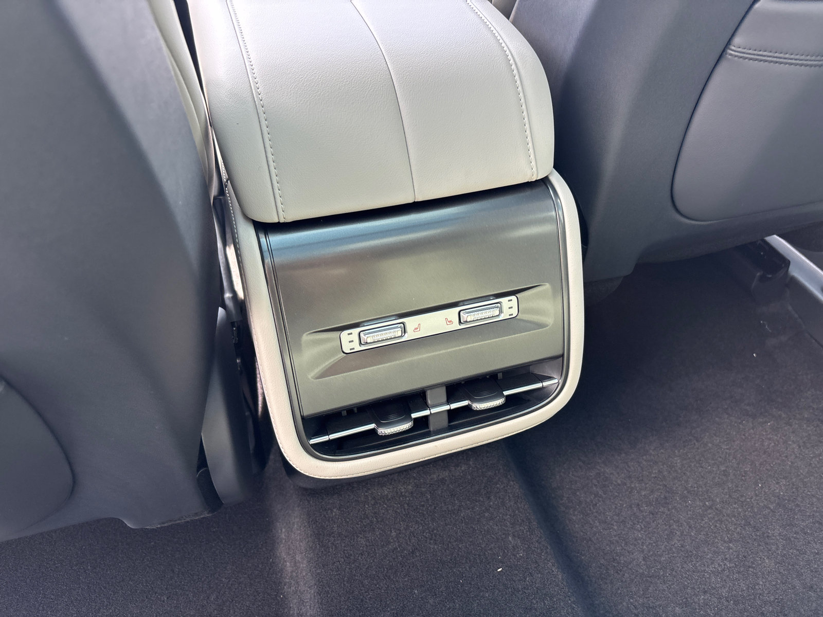 New 2026 Lincoln Nautilus Reserve w/ Jet Appearance Package AWD/4WD image 33
