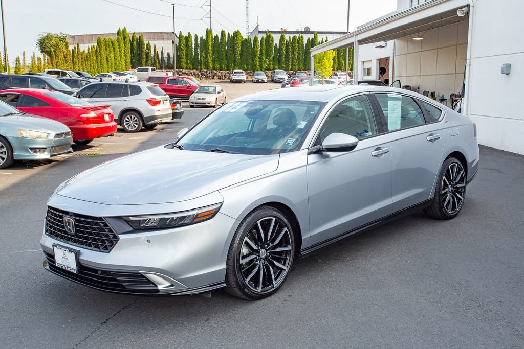 Used 2023 Honda Accord Touring image 6