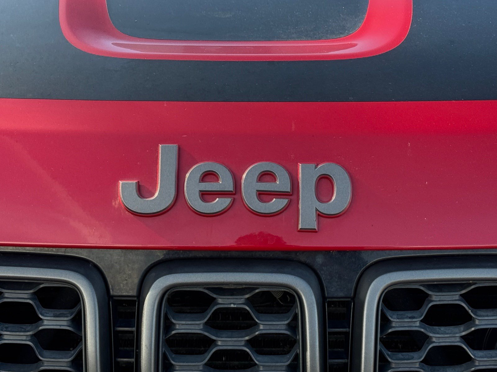 Used 2018 Jeep Grand Cherokee Trailhawk w/ Trailhawk Luxury Group AWD/4WD image 22