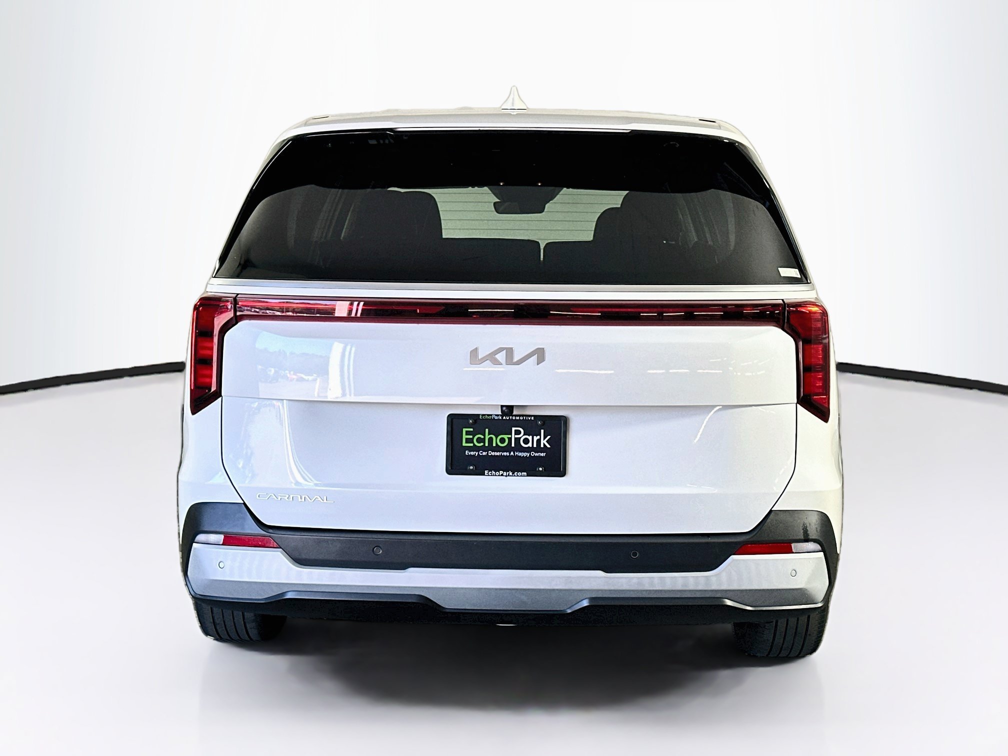 Used 2025 Kia Carnival FWD image 7