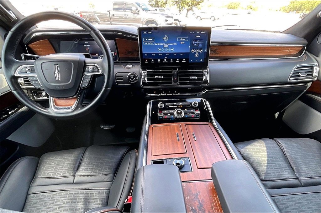 Used 2023 Lincoln Navigator Black Label image 7