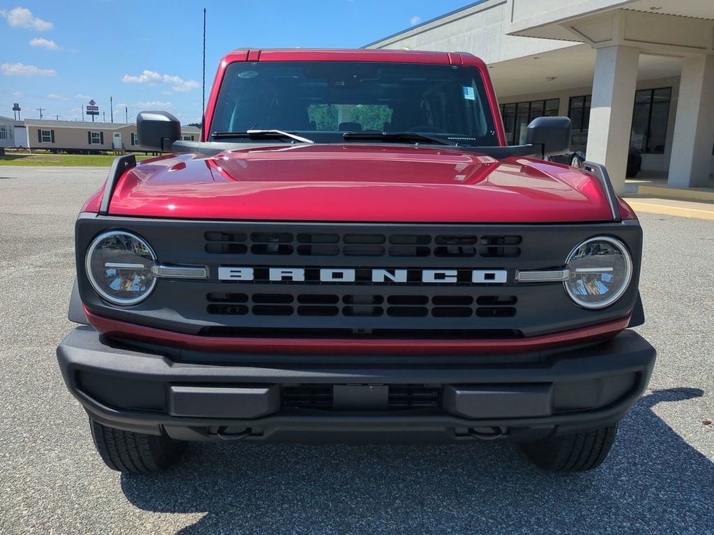 New 2025 Ford Bronco 4-Door image 9