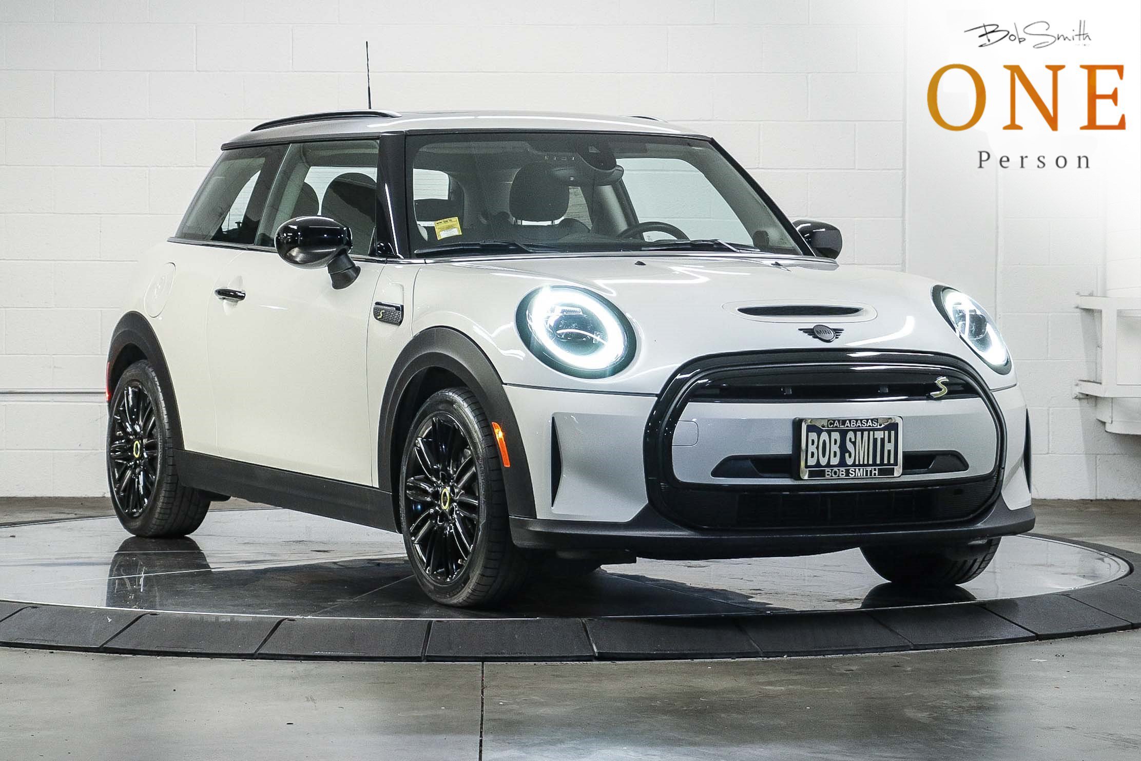 Used 2024 MINI Cooper SE FWD video 1
