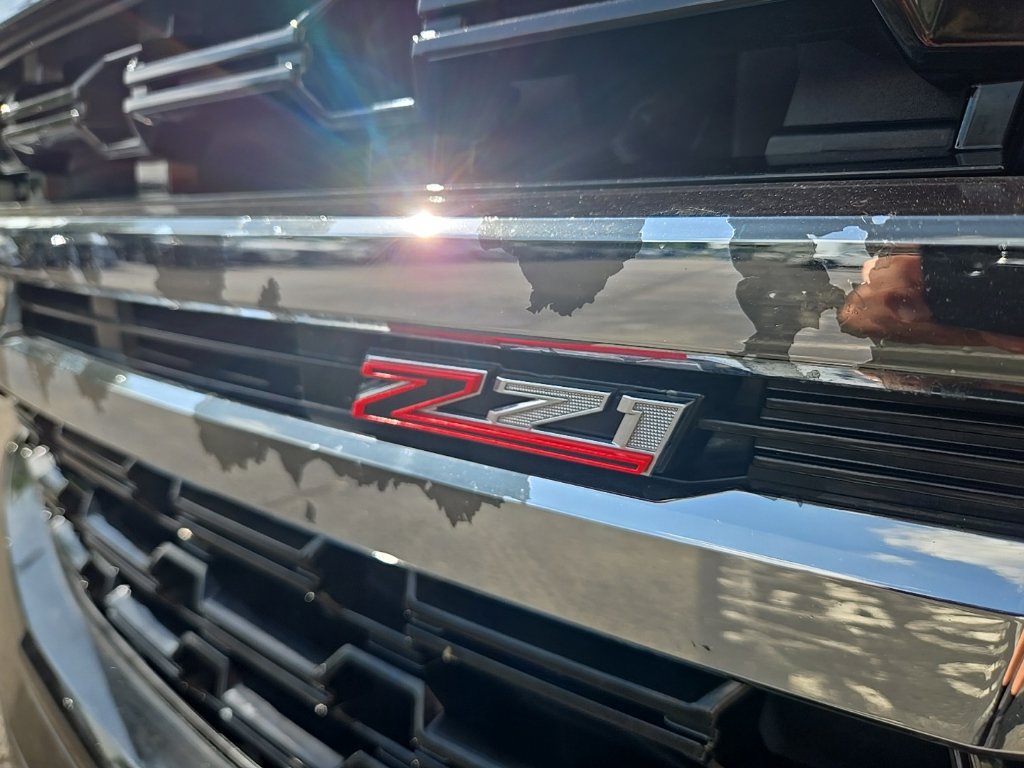 Used 2022 Chevrolet Tahoe Z71 w/ Z71 Off-Road Package AWD/4WD image 21