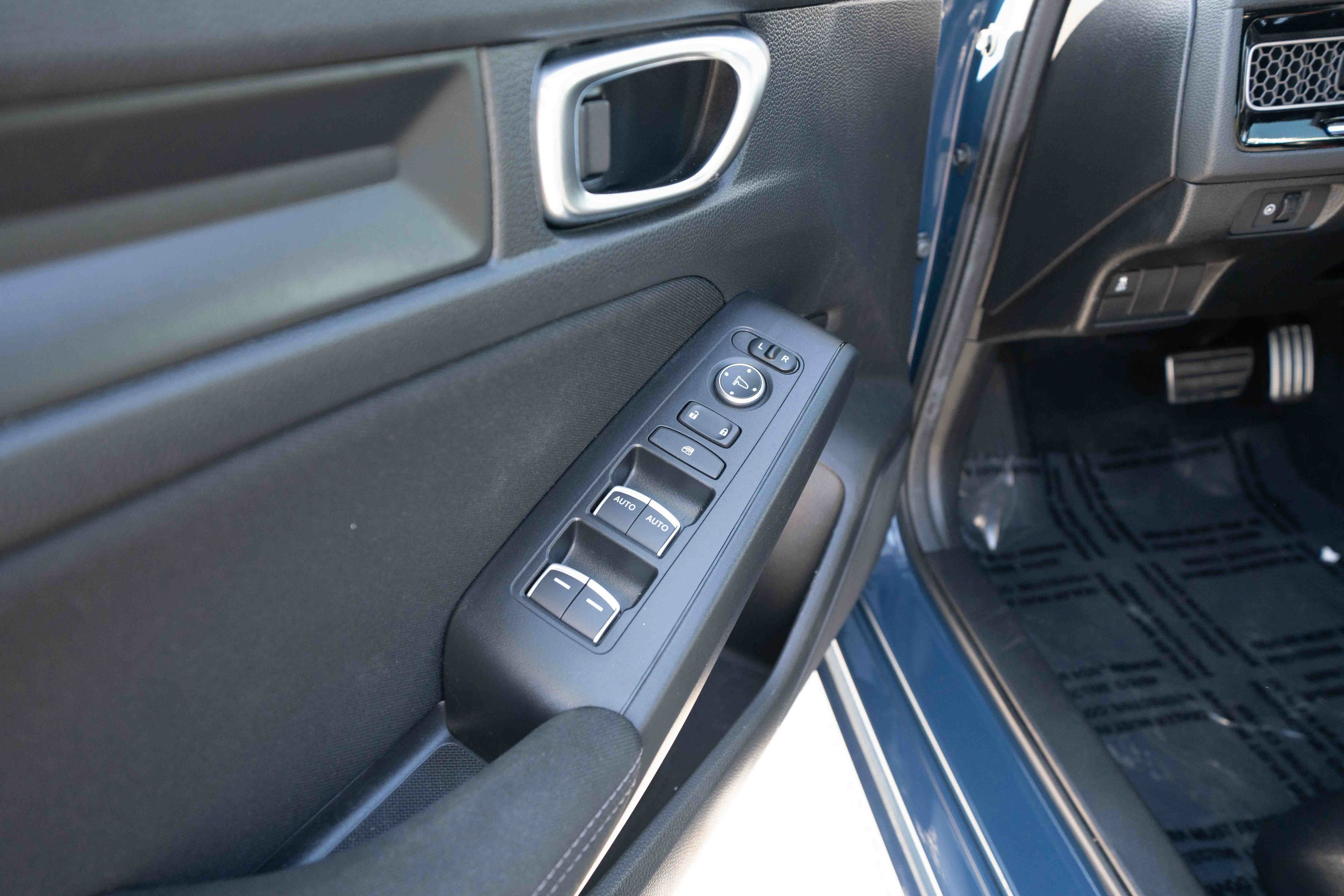Certified 2025 Honda Civic Sport image 7
