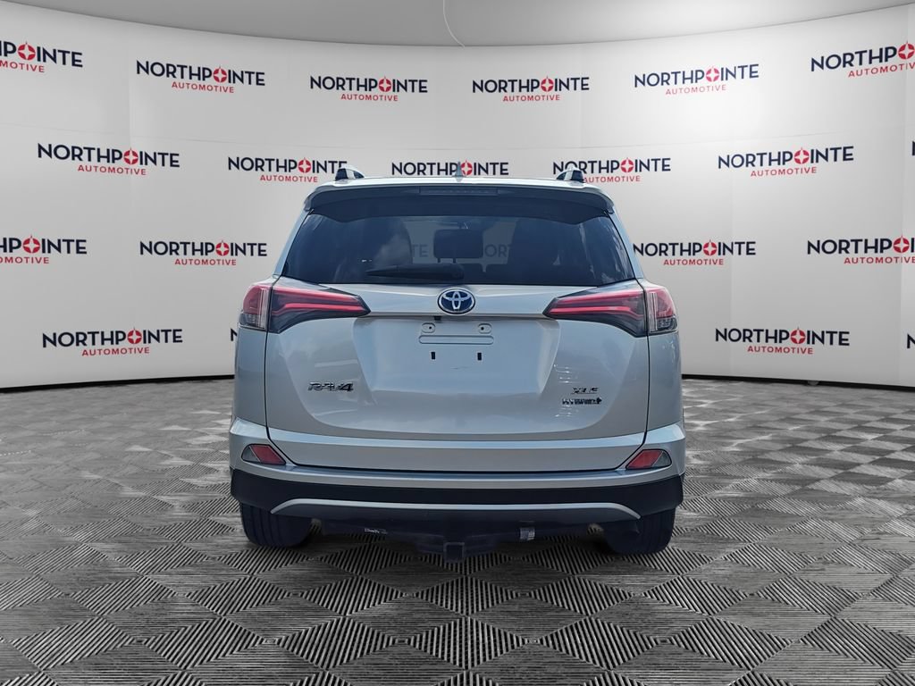 Used 2016 Toyota RAV4 XLE AWD/4WD image 5