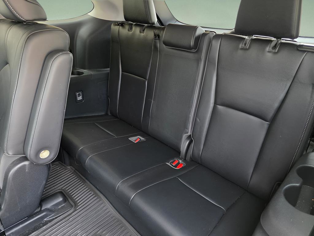 Used 2020 Toyota Highlander Platinum image 16