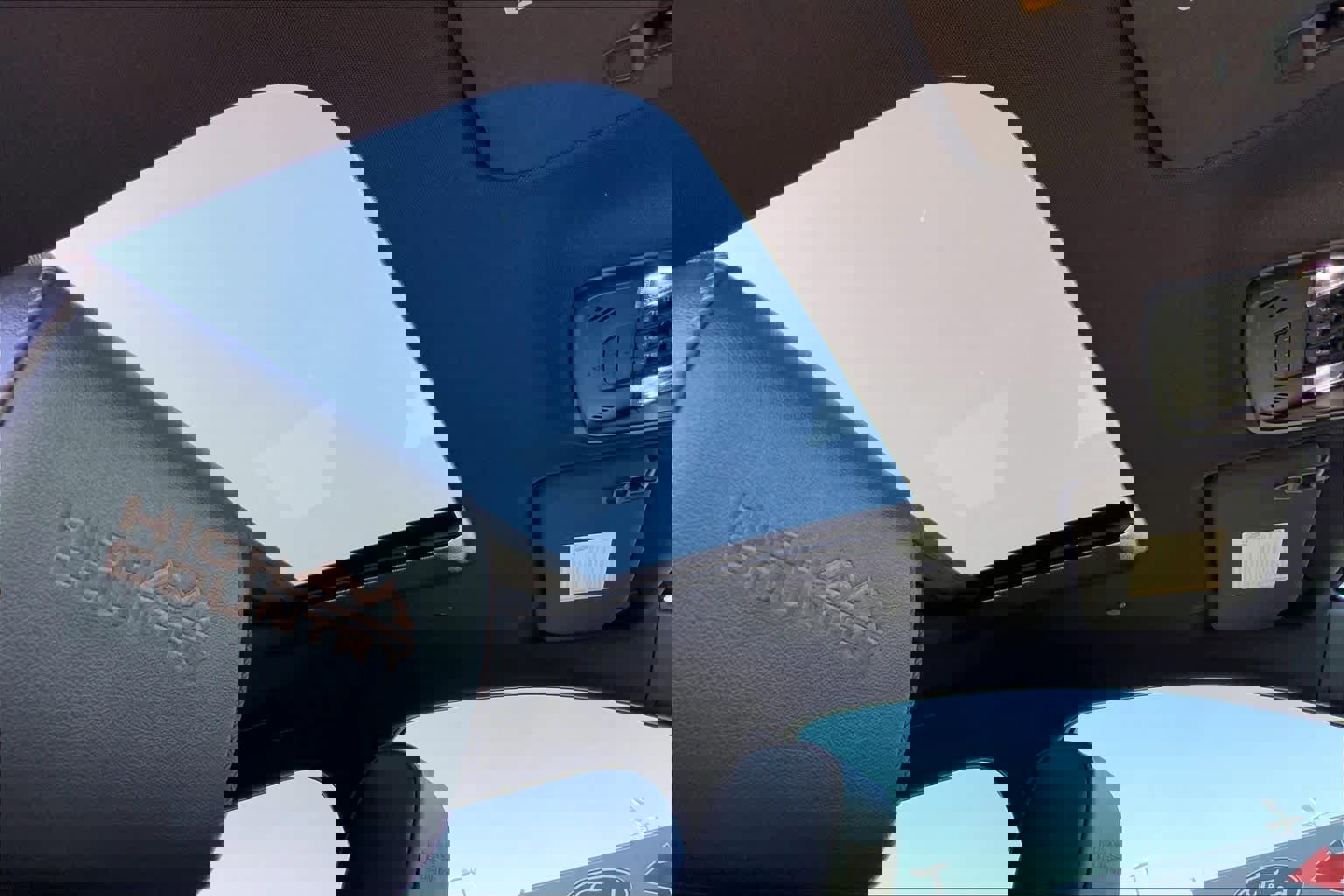 Used 2023 Chevrolet Traverse High Country image 14