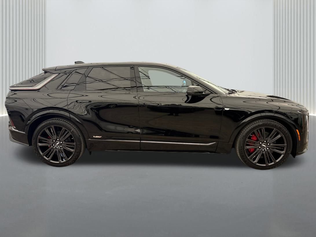 New 2026 Cadillac Lyriq V image 4