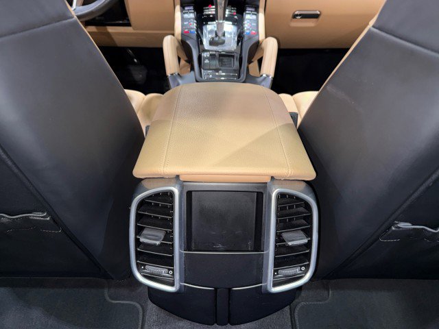 Used 2016 Porsche Cayenne image 57