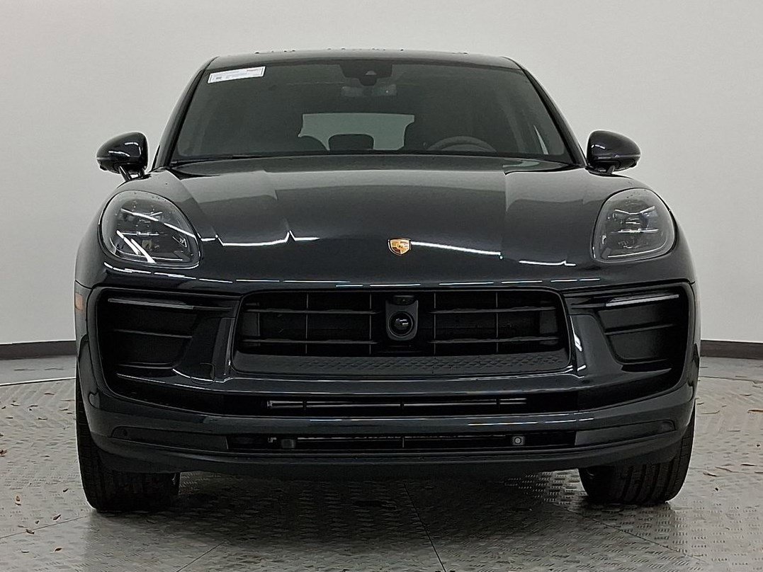 Used 2026 Porsche Macan image 6