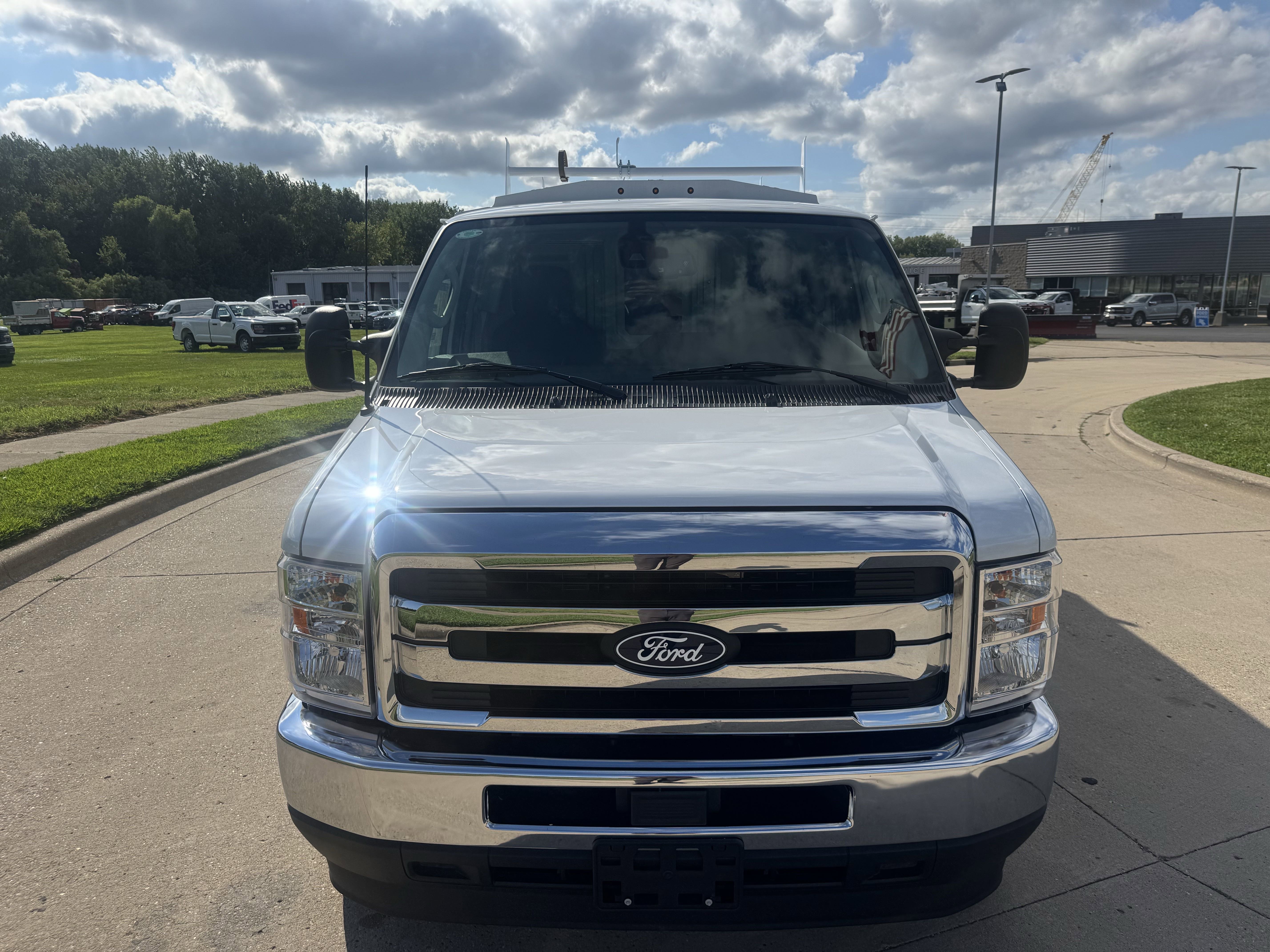 New 2026 Ford E-350 and Econoline 350 Super Duty w/ Power Equipment Group image 10