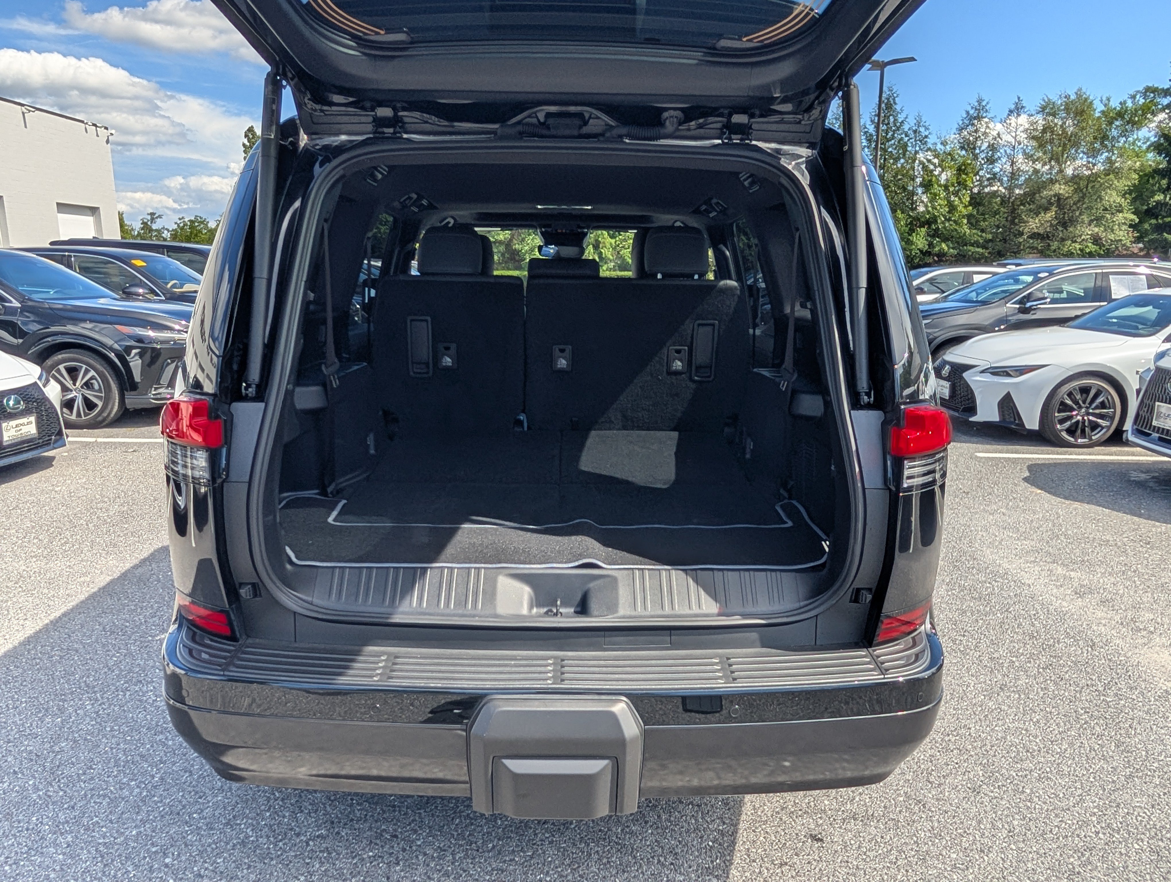 Certified 2025 Lexus GX 550 w/ Accessory Package (2T) AWD/4WD image 14