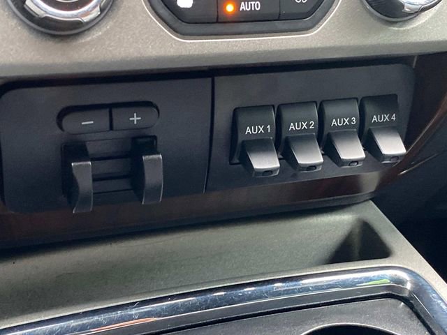 Used 2015 Ford F250 Lariat w/ Lariat Interior Package AWD/4WD image 28