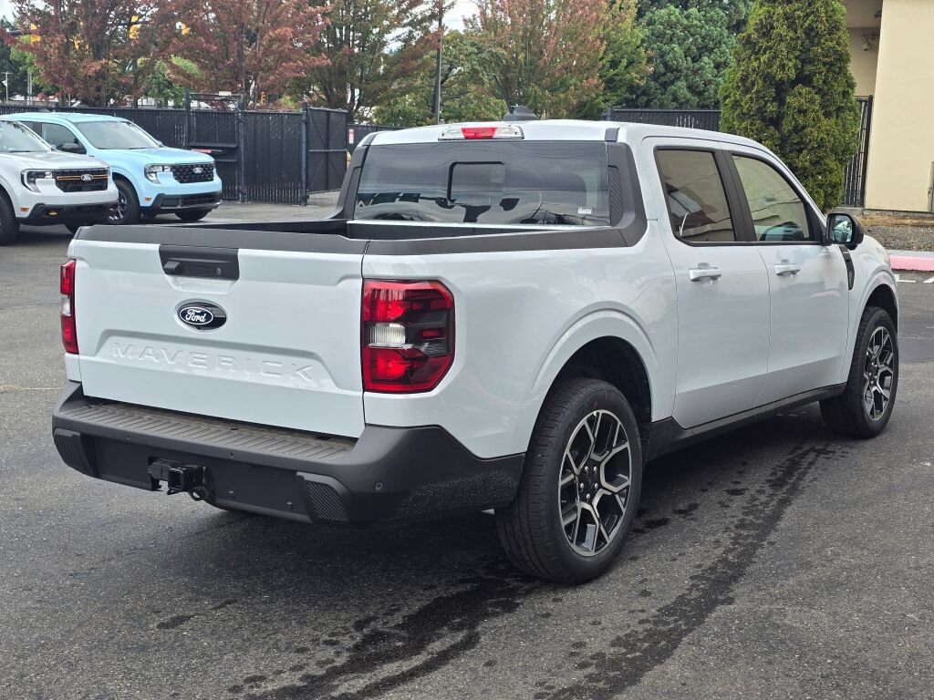 New 2026 Ford Maverick Lariat w/ 4K Tow Package AWD/4WD image 5