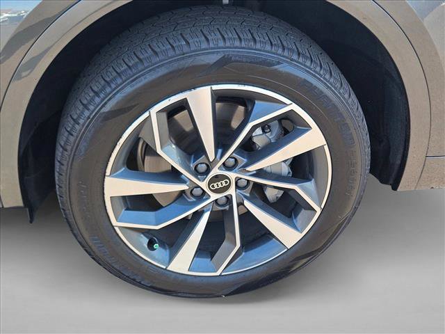 Used 2023 Audi Q5 2.0T Premium Plus w/ Premium Plus Package AWD/4WD image 23