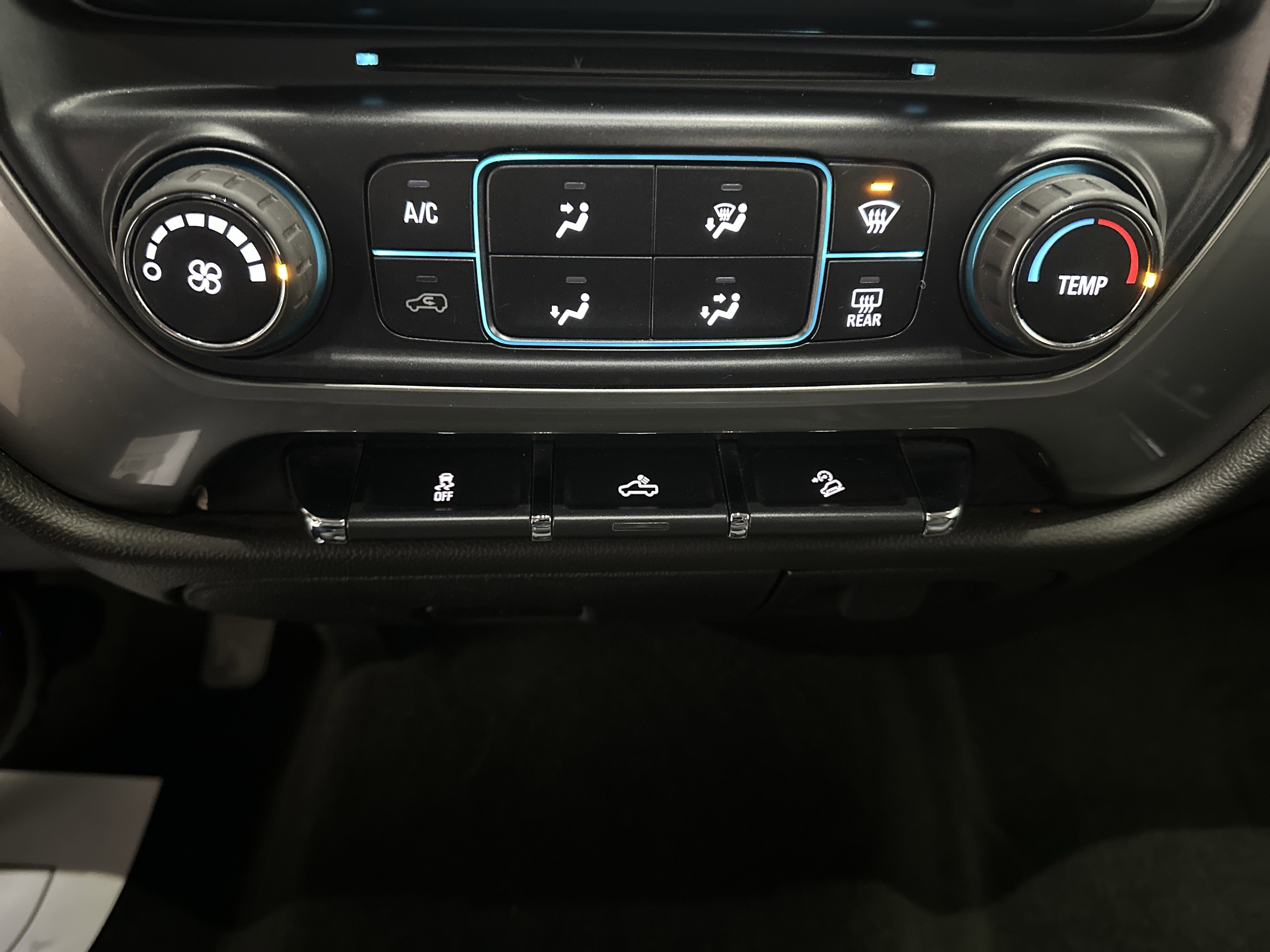 Used 2018 Chevrolet Silverado 1500 LT image 33