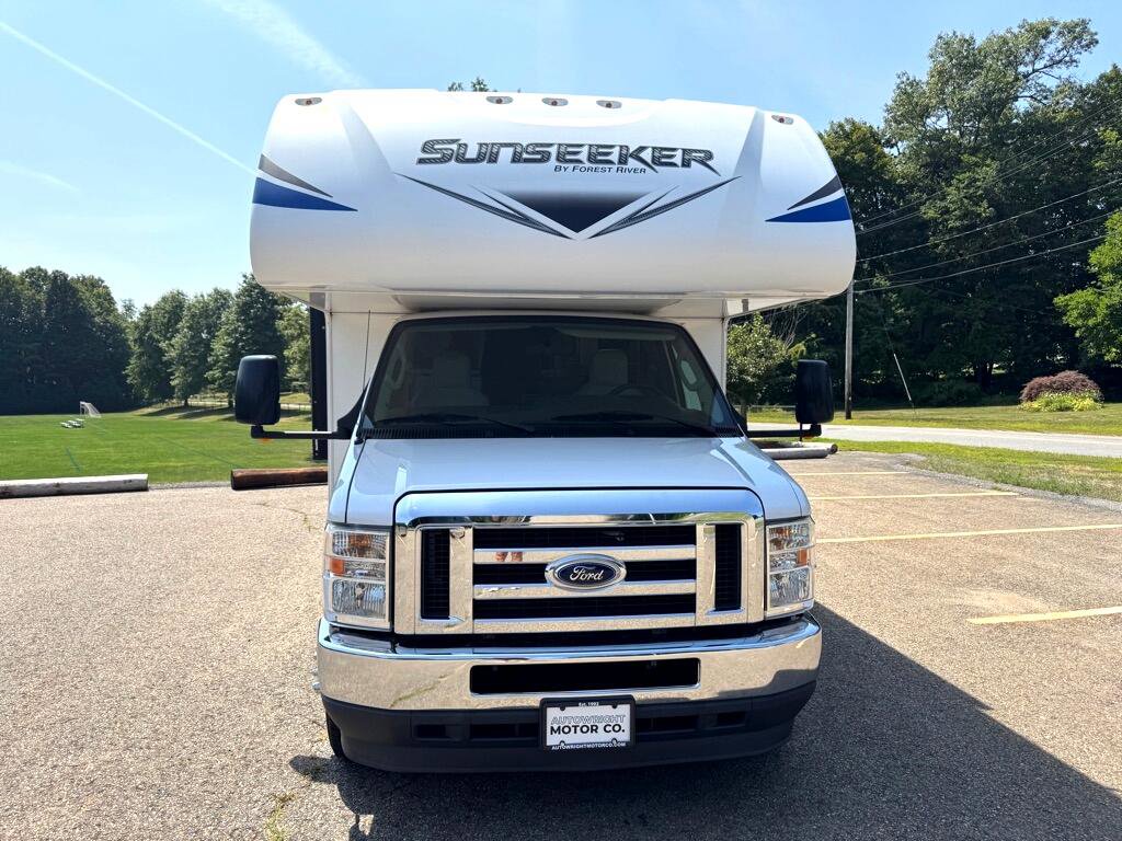 Used 2021 Ford E-450 and Econoline 450 Super Duty w/ Motorhome Prep Package image 10