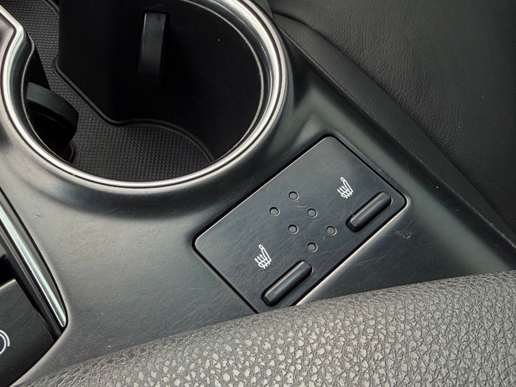 Used 2019 Toyota Camry XSE FWD image 34