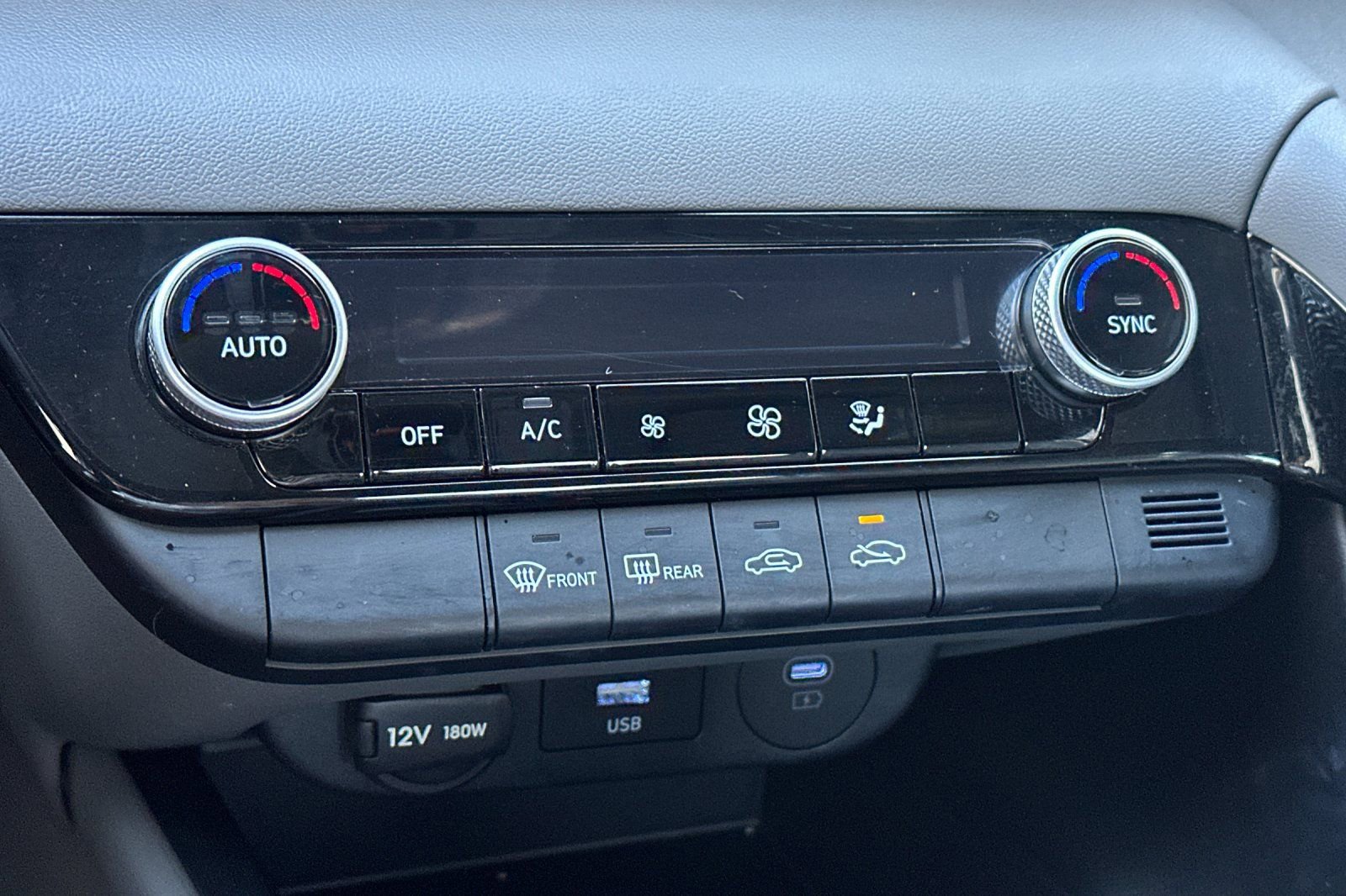 Certified 2025 Hyundai Elantra Blue image 21