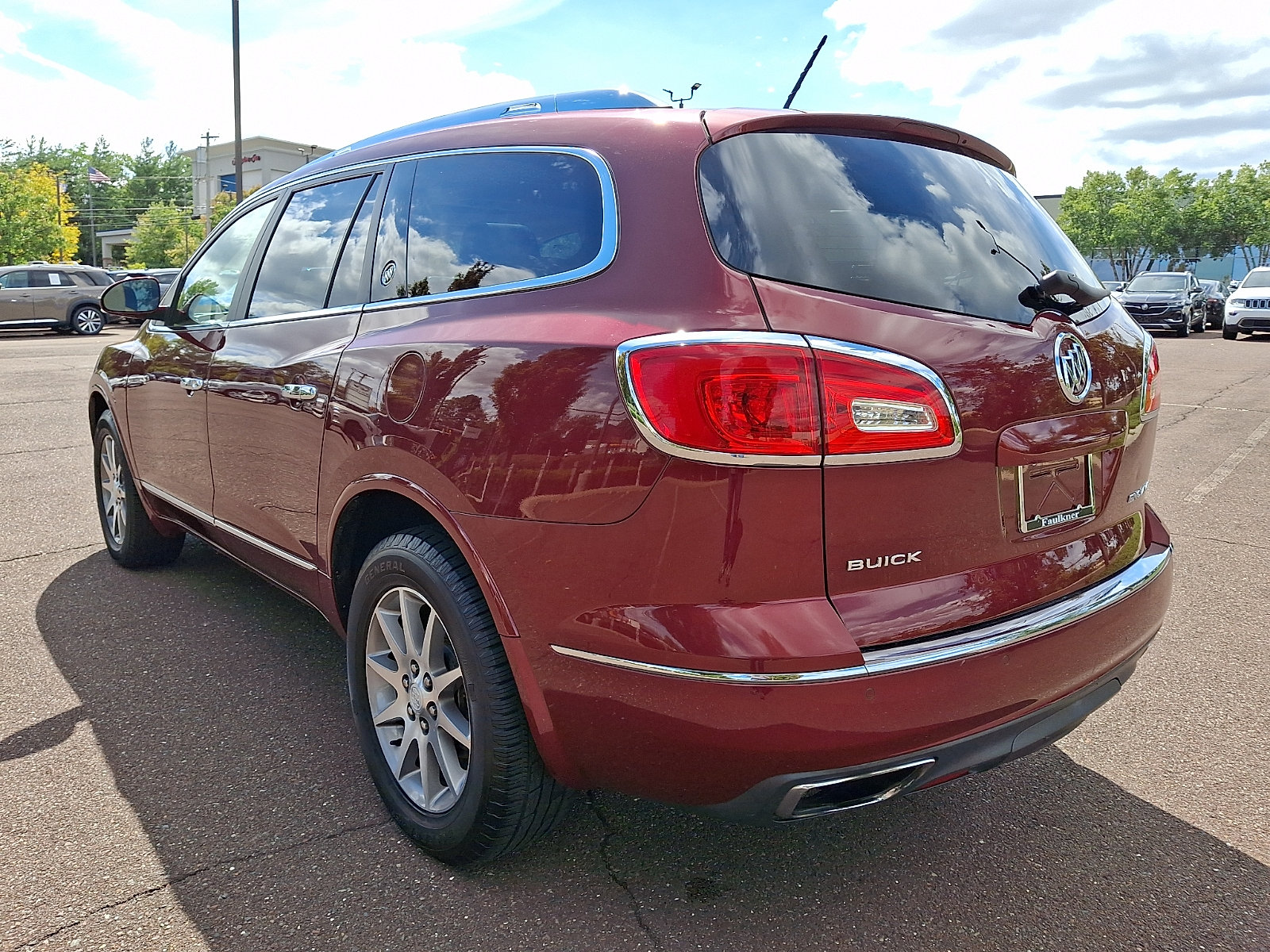 Used 2015 Buick Enclave Leather FWD image 4