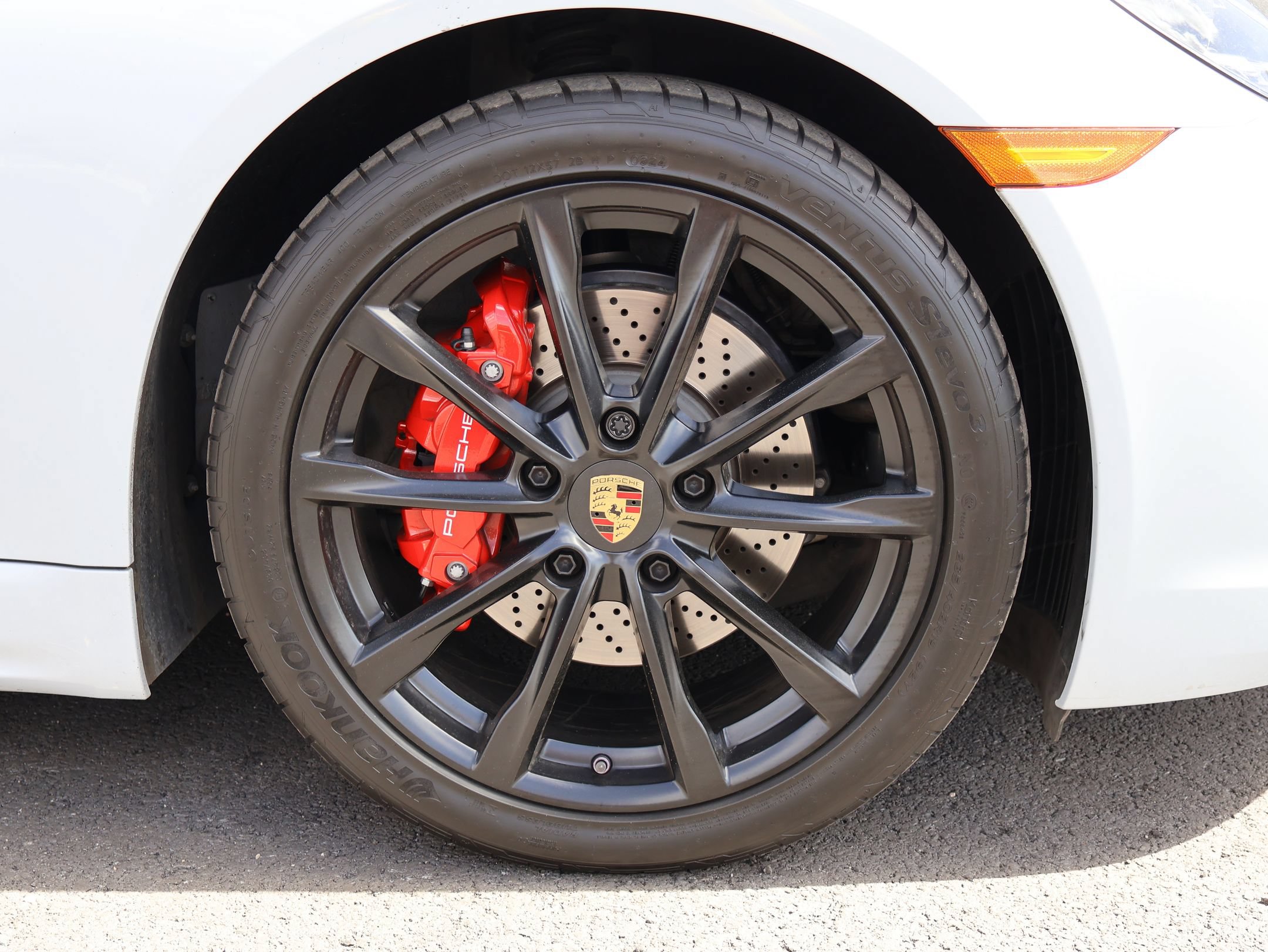 Certified 2024 Porsche 718 Cayman S RWD image 13