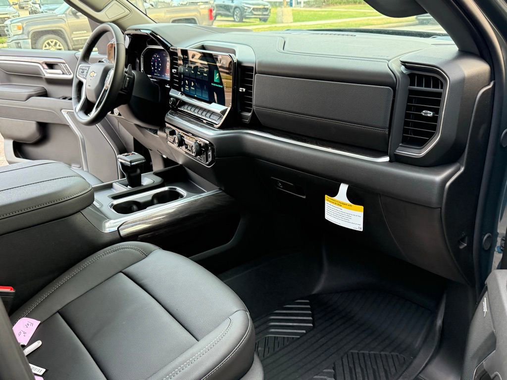 New 2026 Chevrolet Silverado 1500 LTZ w/ Z71 Off-Road Package AWD/4WD image 35
